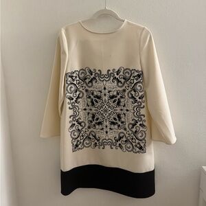 Zara Elegant Cream and Black Tunic Dress with Intricate Design in Size XSmall